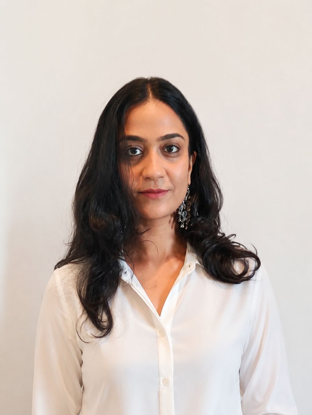 Dr. Komal Sahai teaching and mentoring EcoNiti students